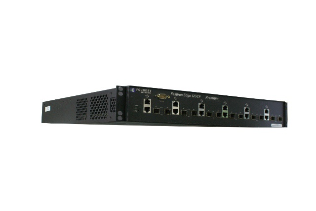 FastIron Edge Switch 12GCF Premium Foundry L3�����å�