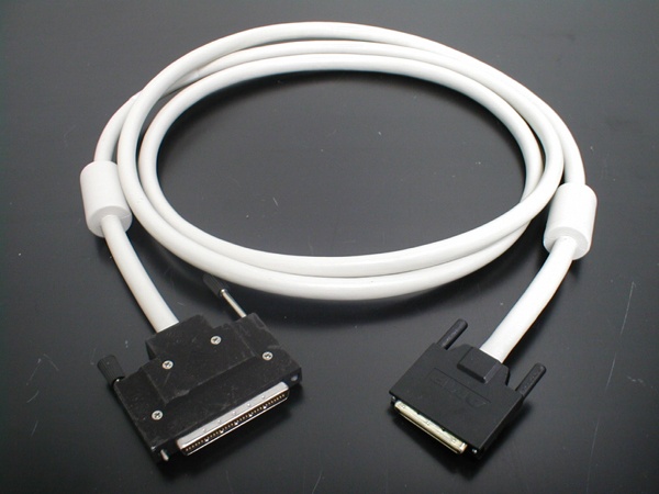SCSI�����֥� Sun 2m VHDCI to 68Pin 530-2453